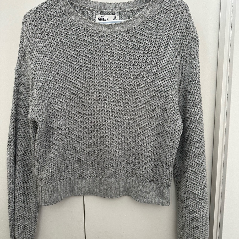Hollister Women's Gray Sweater